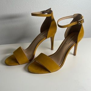 Antonio Melani Heels/Shoes